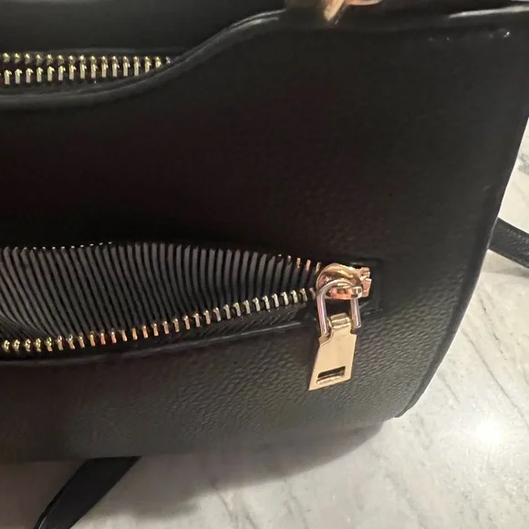 Purse - Picture 2 of 7